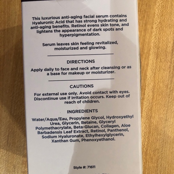 AZURE~~HYALURONIC & RETINOL~~ANTI-AGING FACIAL - Picture 4 of 5